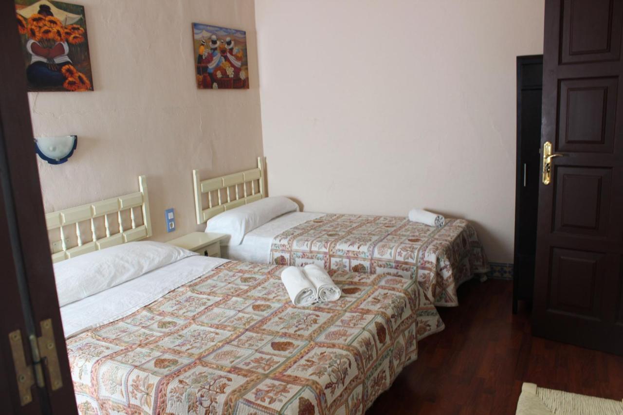 Pension Lisdos Sevilla Exterior foto