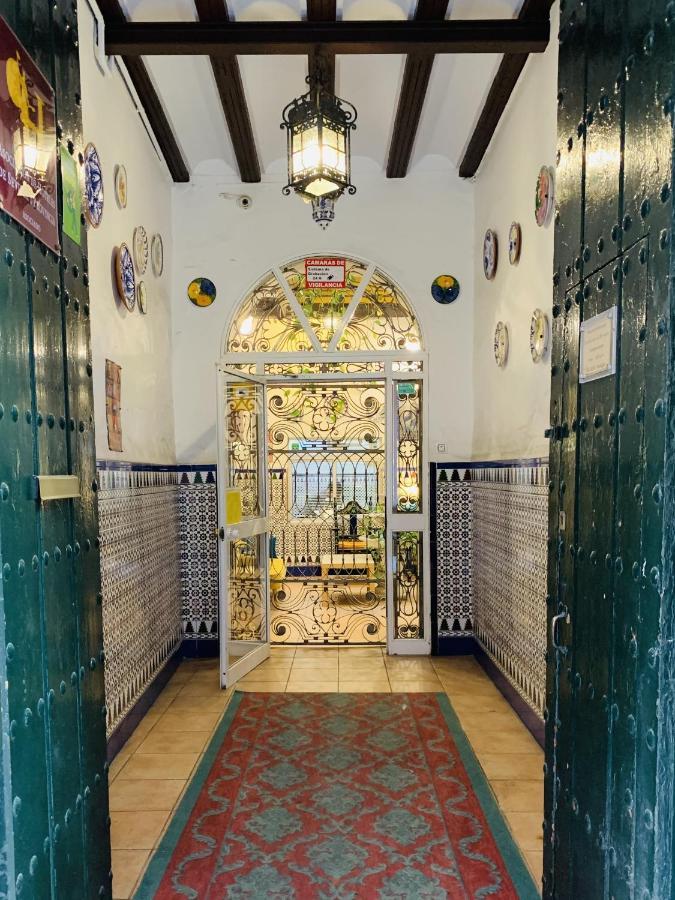 Pension Lisdos Sevilla Exterior foto